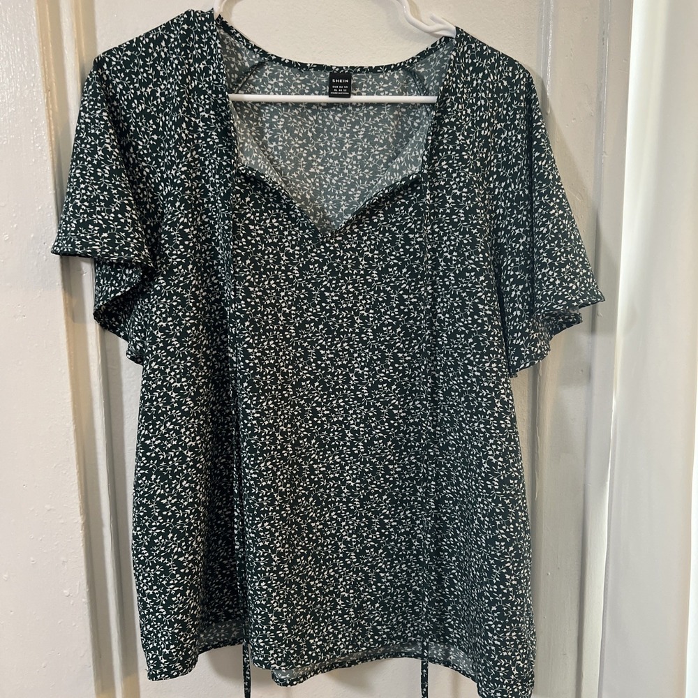 Women's XL Green Floral Blouse